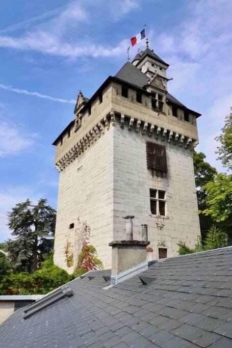 Les Hauts Du Chateau Chambéry Exteriör bild