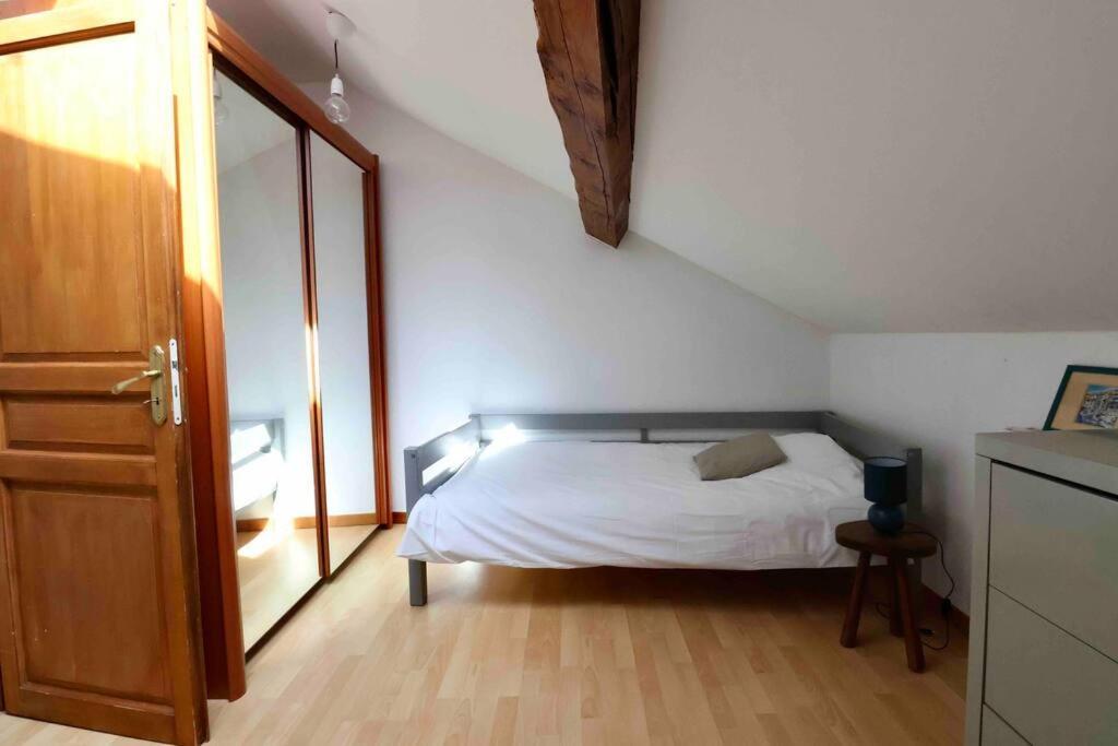 Les Hauts Du Chateau Chambéry Exteriör bild